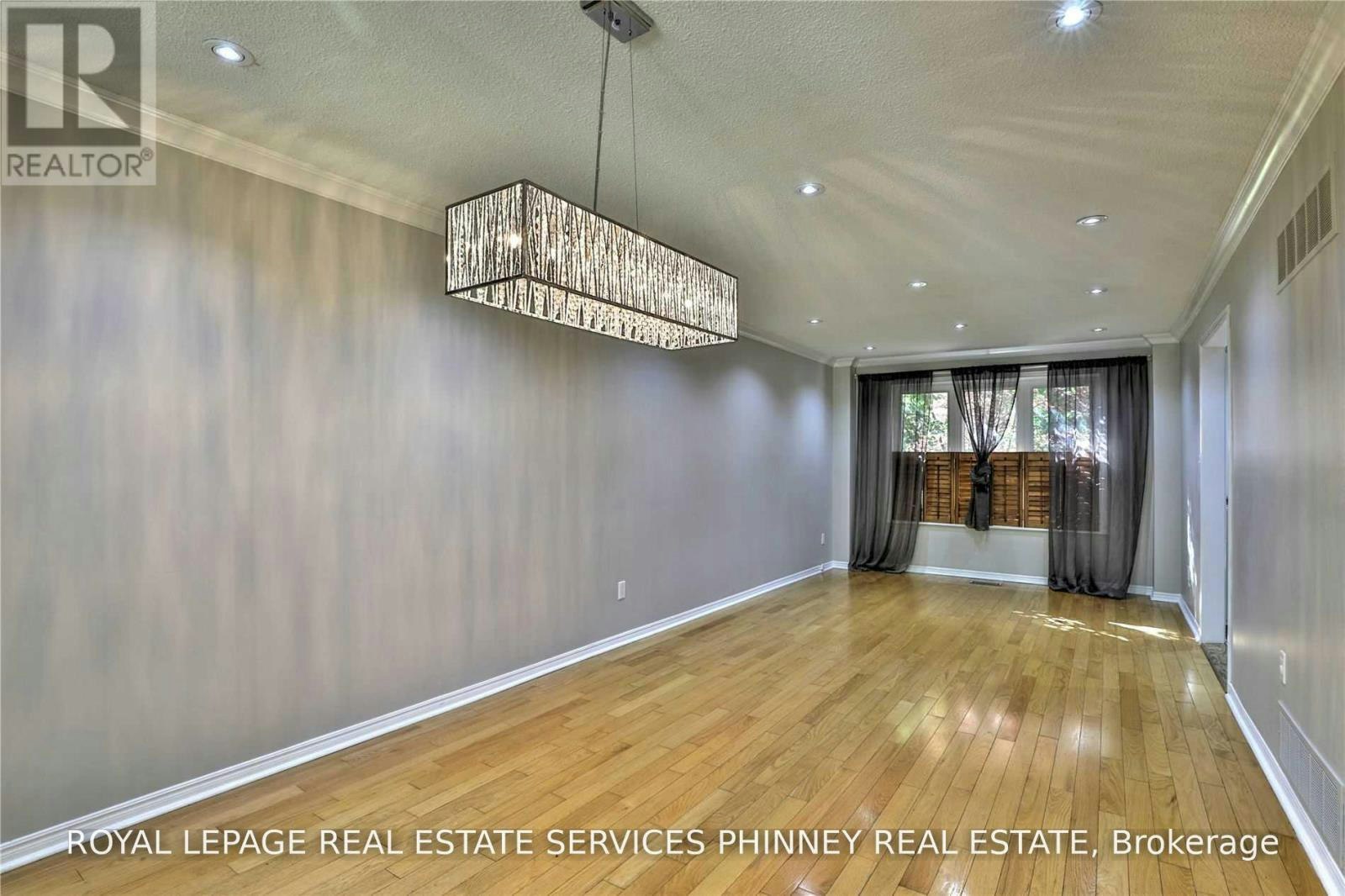 1004 Cutler Court, Mississauga, ON, L5H 4C9 - 4