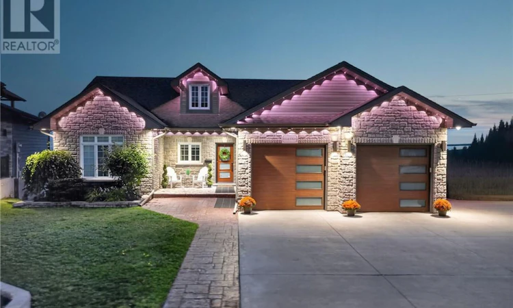 11 Kingsview Drive