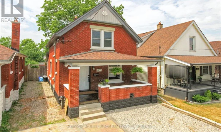 67 Hyla Street