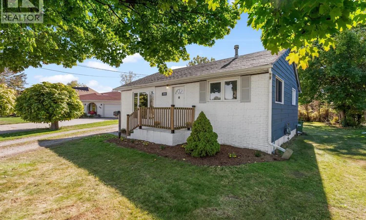1355 Sprucewood