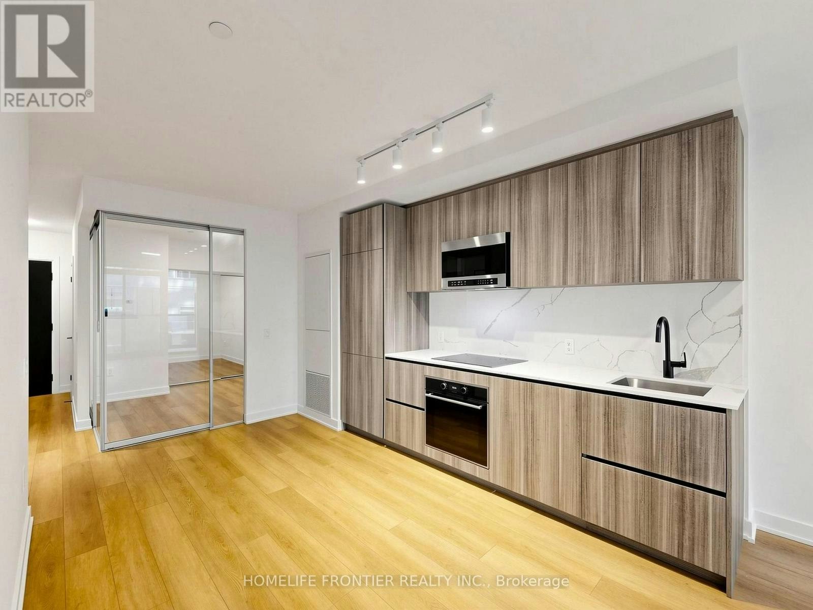 624N-117 Broadway Avenue W, Toronto, ON, M4P 1V3 - 9