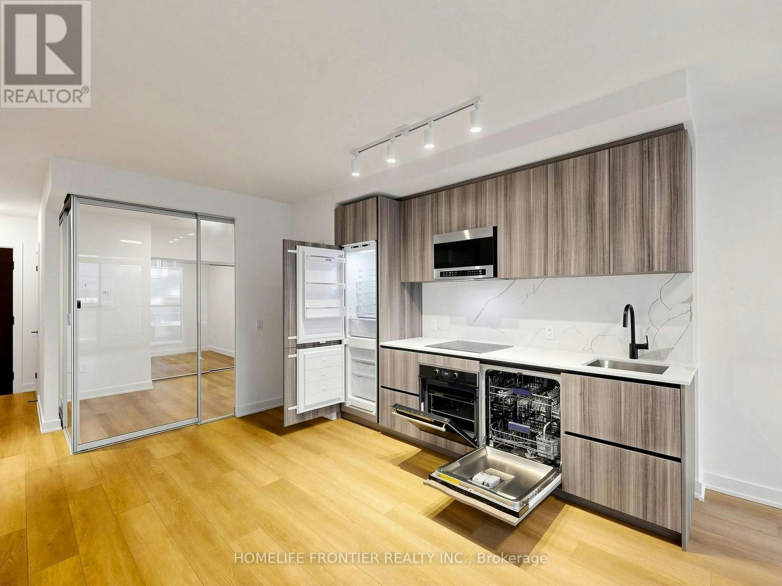 624N-117 Broadway Avenue W, Toronto, ON, M4P 1V3 - 11