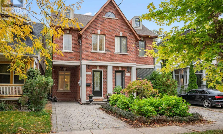 18A Sherwood Avenue