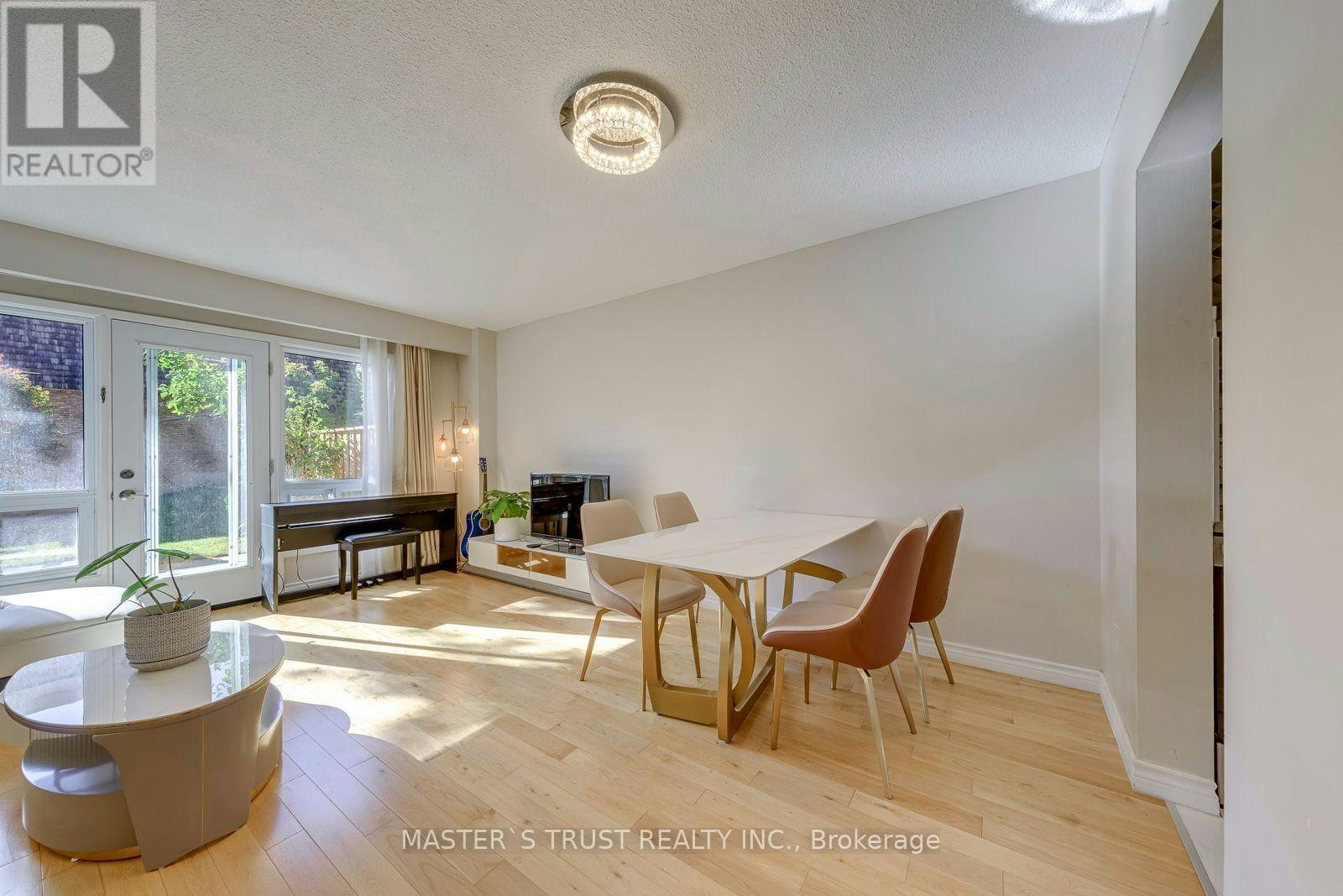44 Tangle Briar Way, Toronto, ON, M2J 2M4 - 13