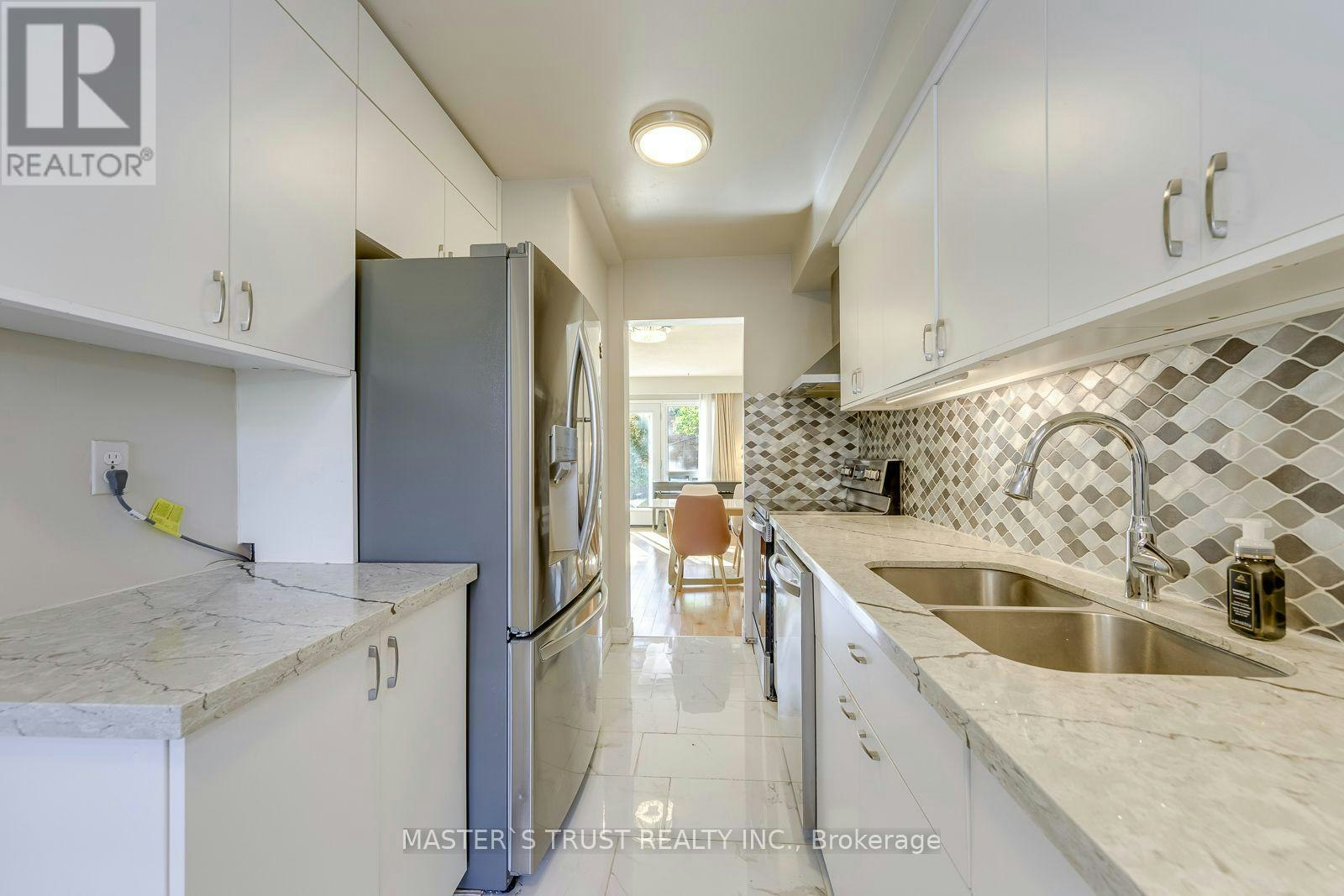 44 Tangle Briar Way, Toronto, ON, M2J 2M4 - 8