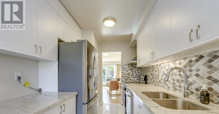 44 Tangle Briar Way, Toronto, ON, M2J 2M4 - 8
