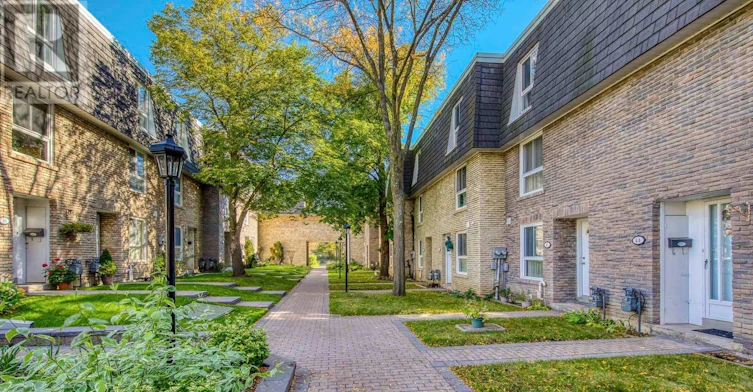 44 Tangle Briar Way, Toronto, ON, M2J 2M4 - 3