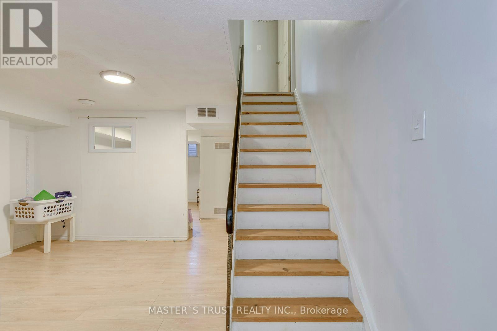 44 Tangle Briar Way, Toronto, ON, M2J 2M4 - 34