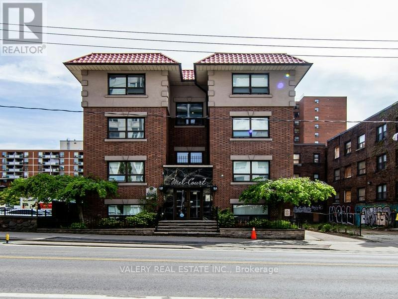 303-391 Sherbourne Street, Toronto, ON, M4X 1K4