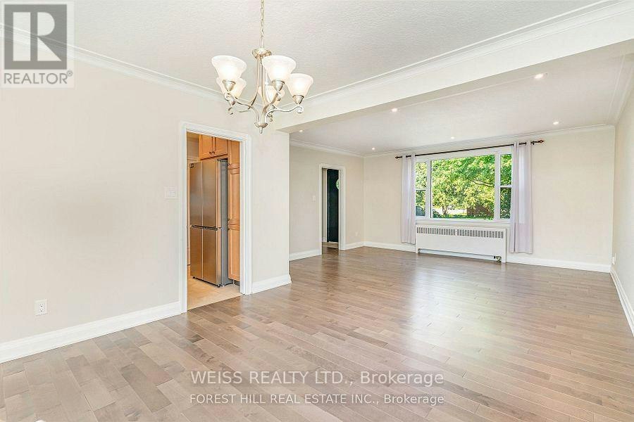 65 Prince Charles Drive, Toronto, ON, M6A 2H4 - 4