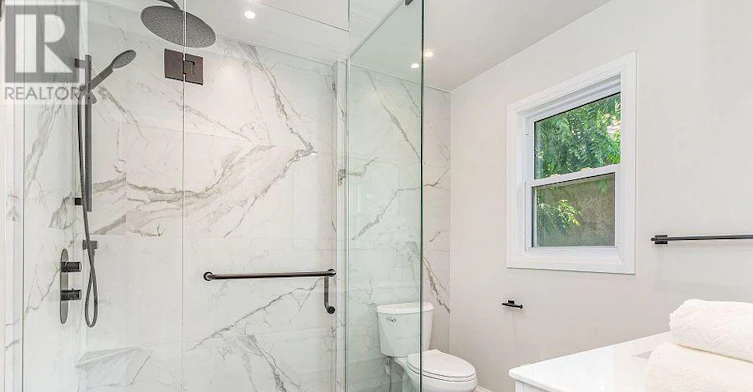 65 Prince Charles Drive, Toronto, ON, M6A 2H4 - 12