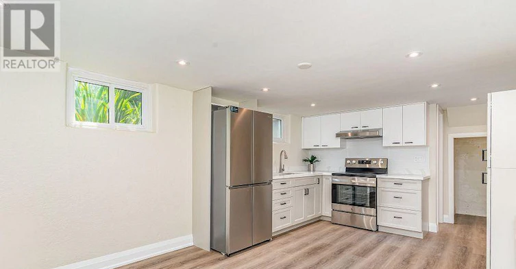 65 Prince Charles Drive, Toronto, ON, M6A 2H4 - 23