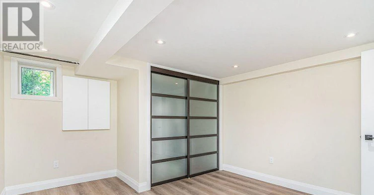 65 Prince Charles Drive, Toronto, ON, M6A 2H4 - 10