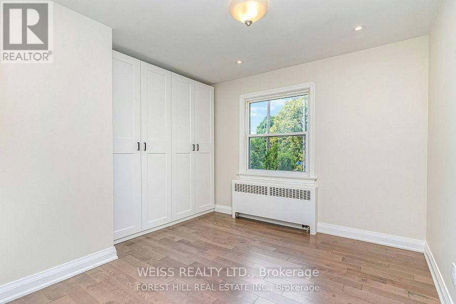 65 Prince Charles Drive, Toronto, ON, M6A 2H4 - 17