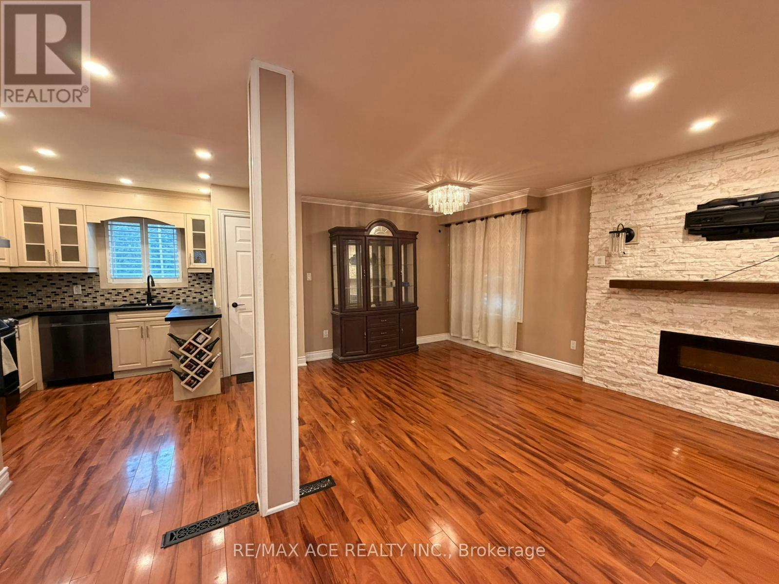 MAIN-48 Ronway Crescent, Toronto, ON, M1J 2S2 - 2