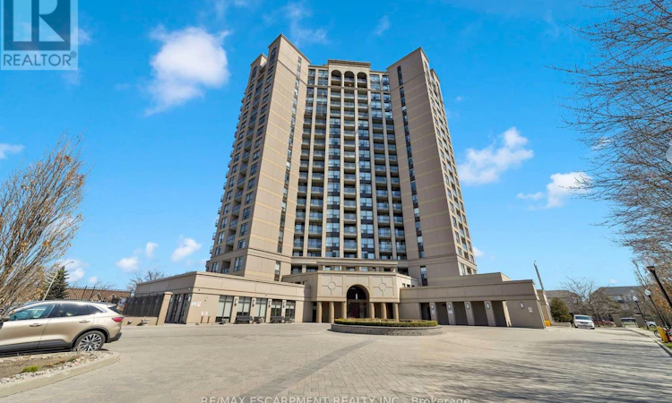 1405-220 Forum Drive