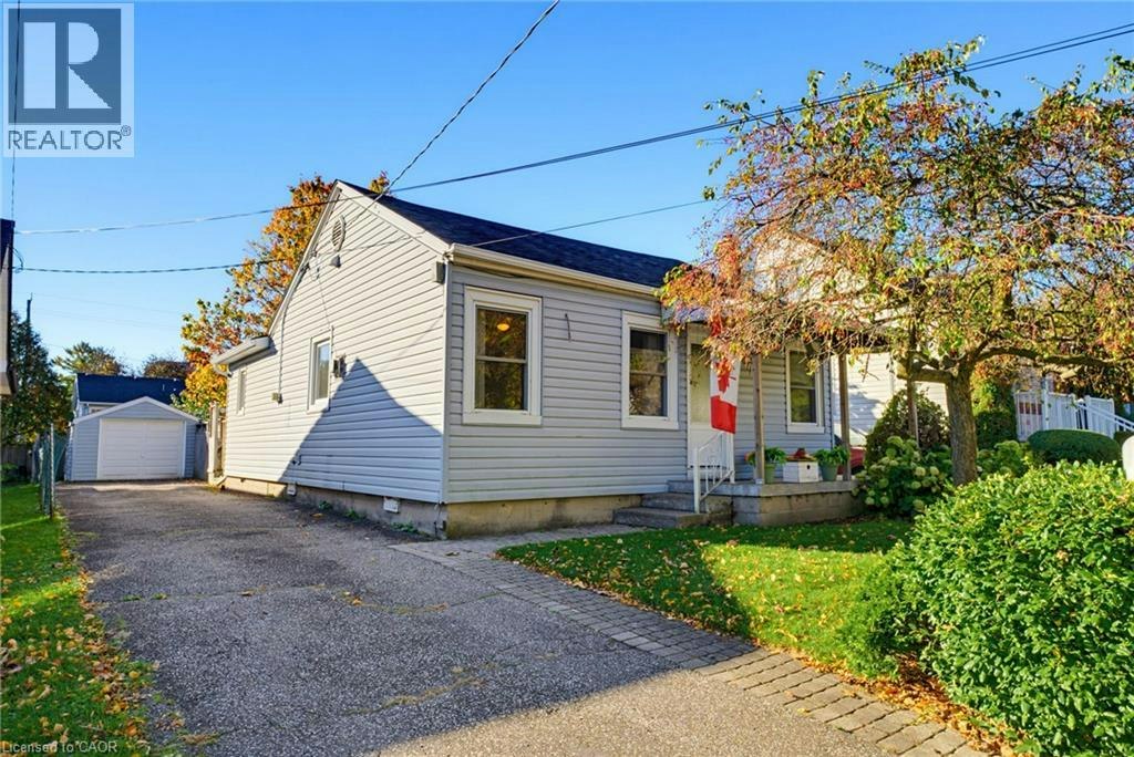 9 Spencer Avenue, Hamilton, ON, L9H 1E7
