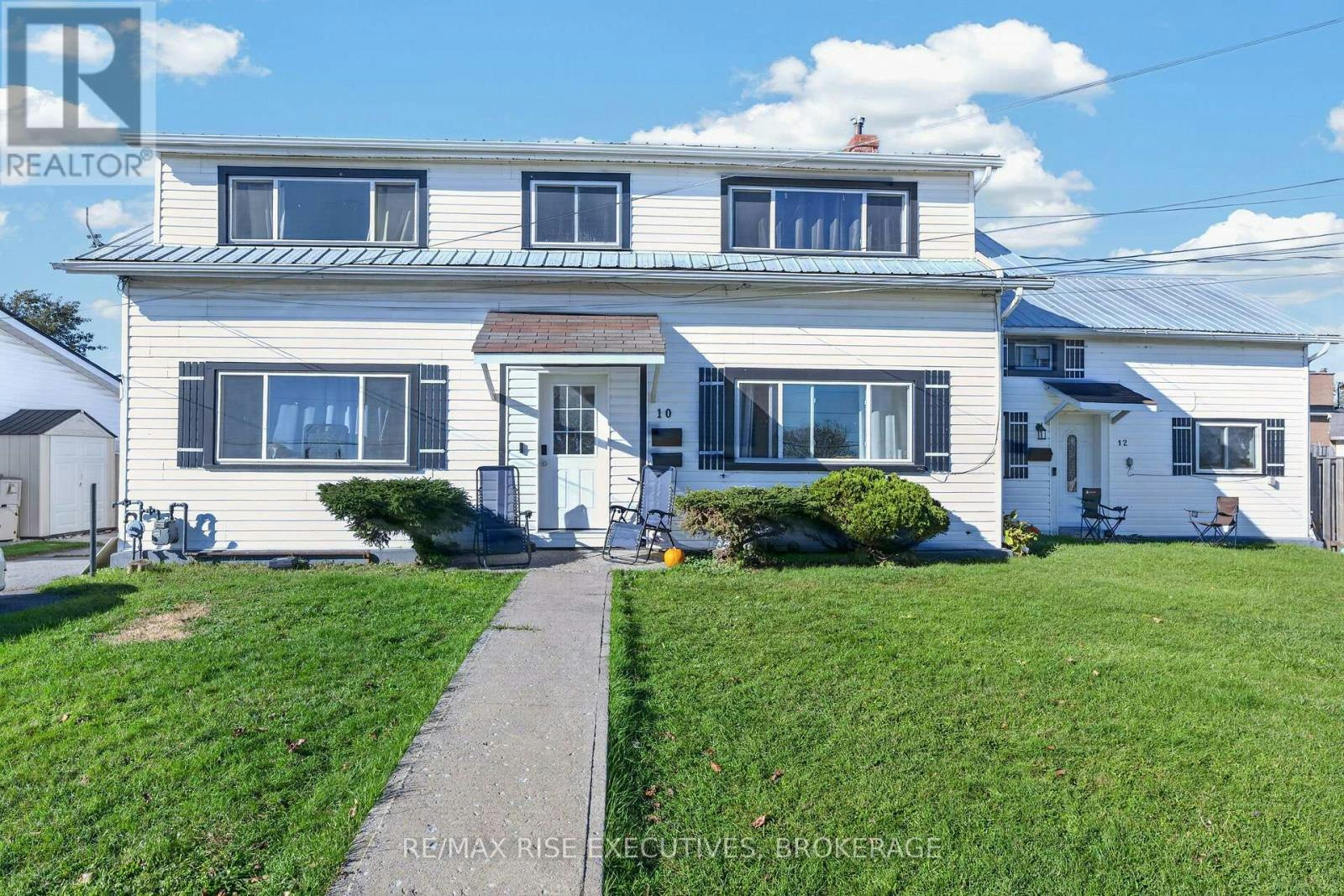 10-12 Manitou Crescent, Loyalist, ON, K7N 1B6