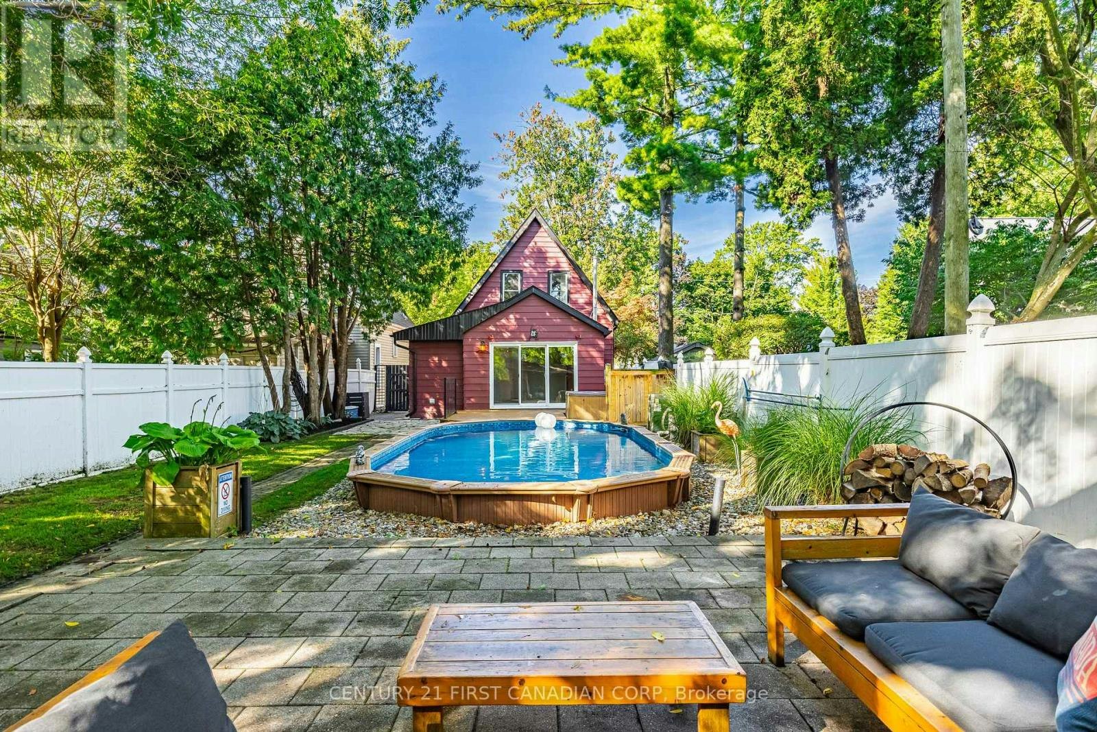 26 Thornton Avenue, London, ON, N5Y 2Y2