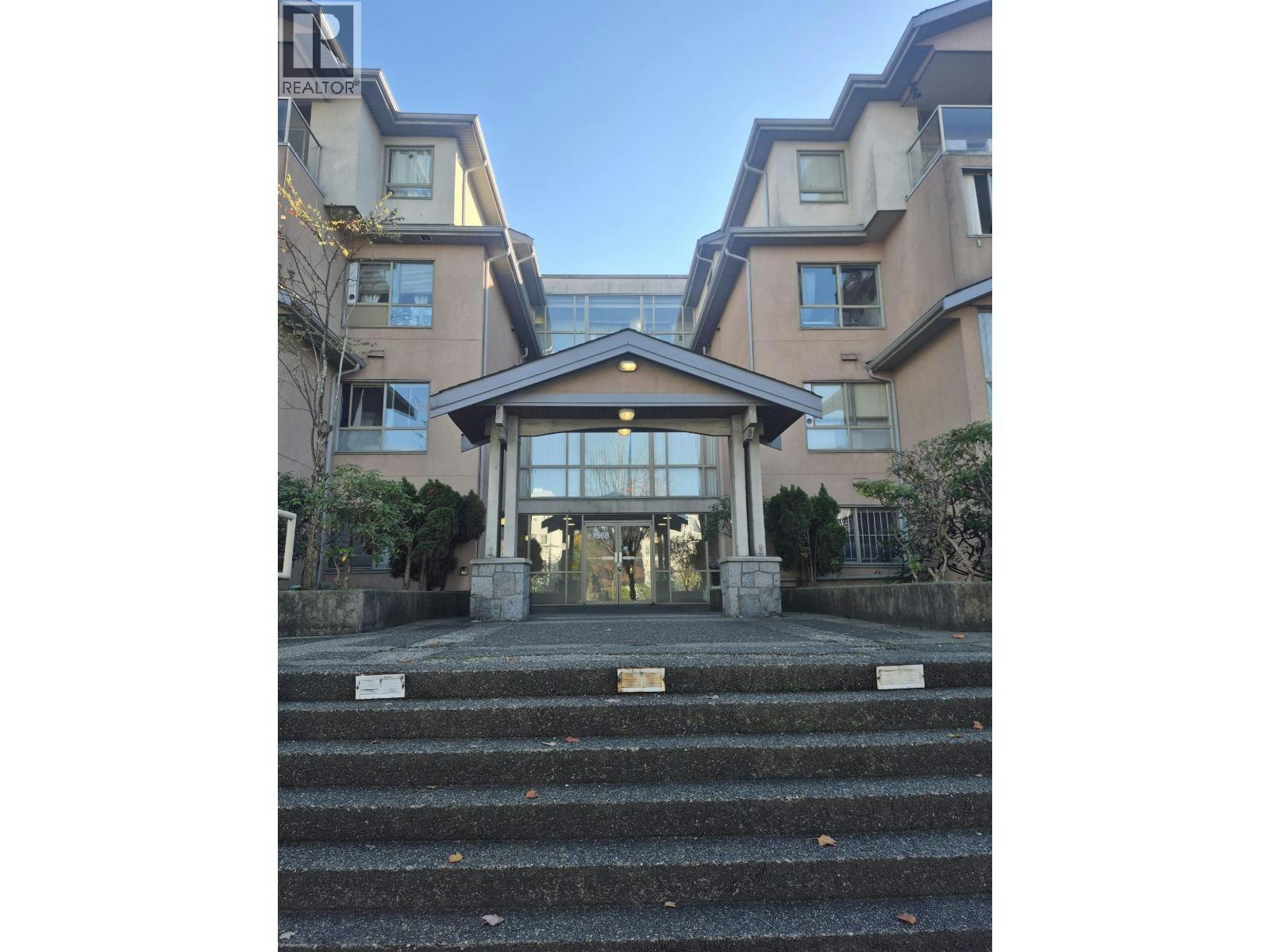 1568 E Broadway, Vancouver, BC, V5N 5X4