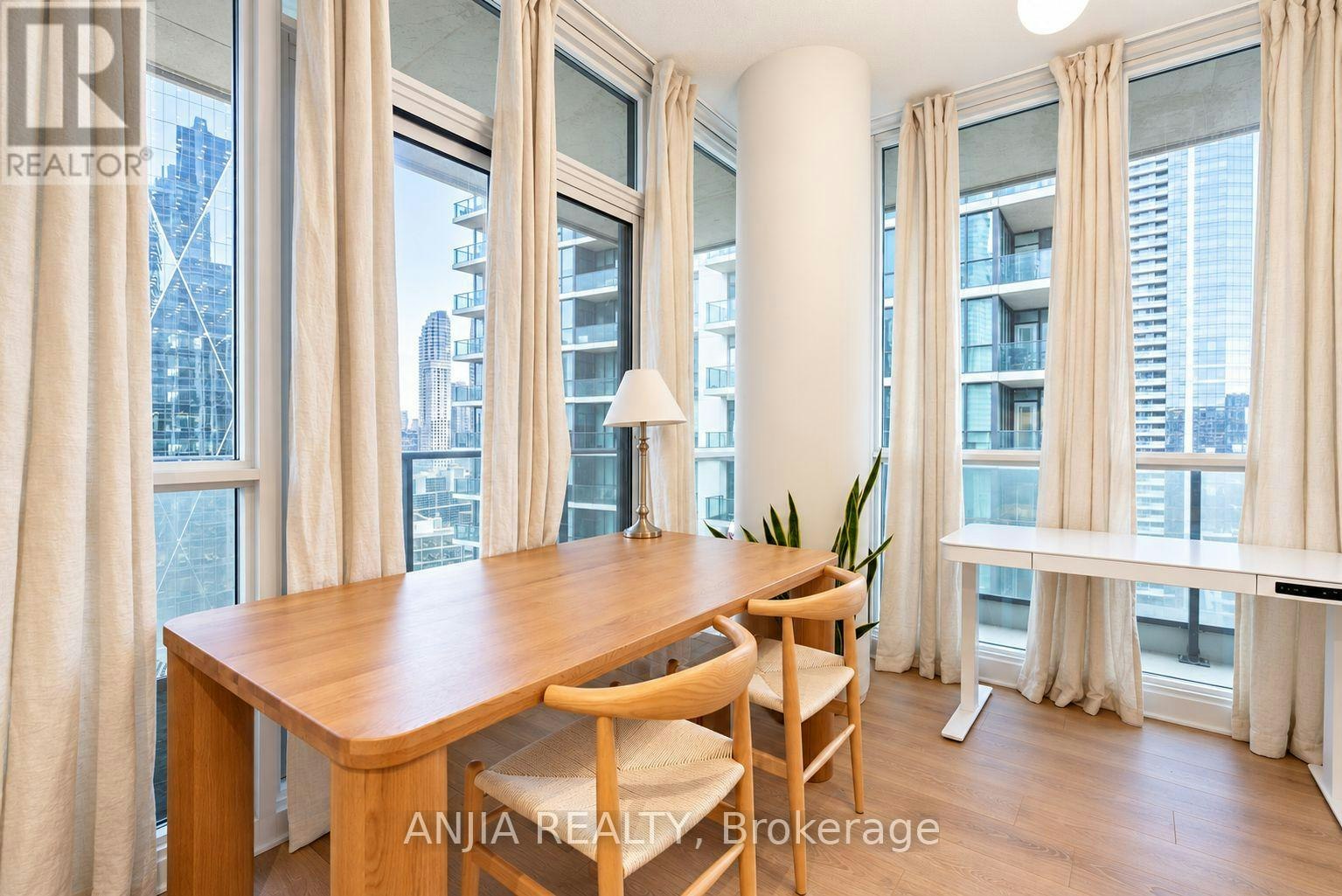 3004-33 Bay Street, Toronto, ON, M5J 2Z3 - 2