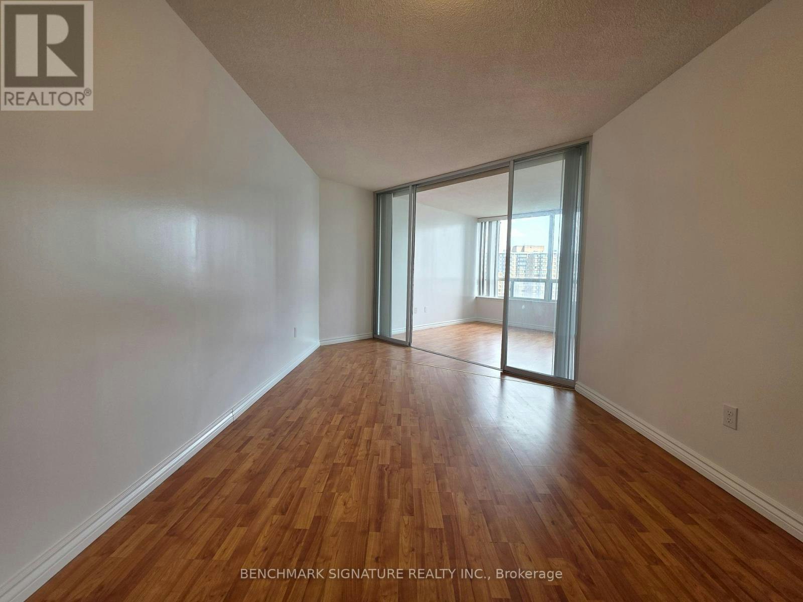 1409-300 Alton Towers Circle, Toronto, ON, M1V 4X9 - 4
