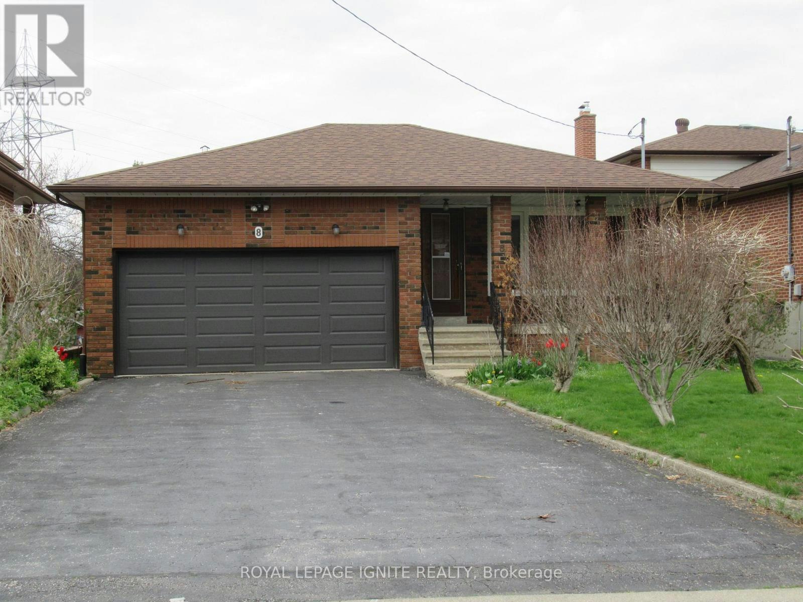 8 Newlove Court, Toronto, ON, M9W 5X5