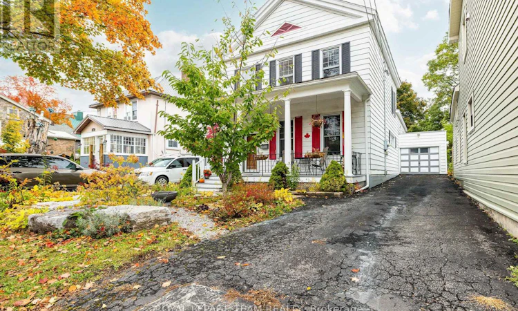 240 Dibble Street W