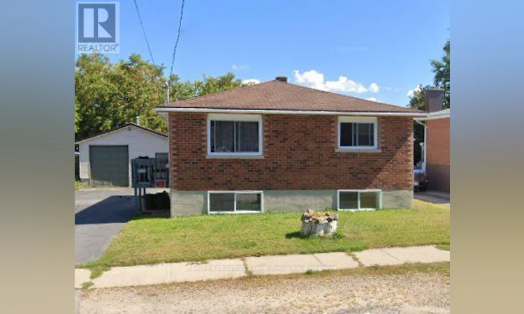 144 Duke Street W