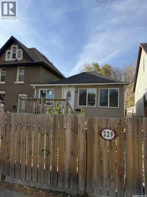 229 I Avenue N, Saskatoon, SK, S7L 2G3
