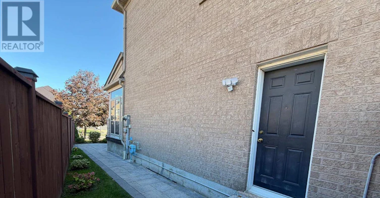 BSMT-7330 Saint Barbara Boulevard, Mississauga, ON, L5W 0C3 - 2