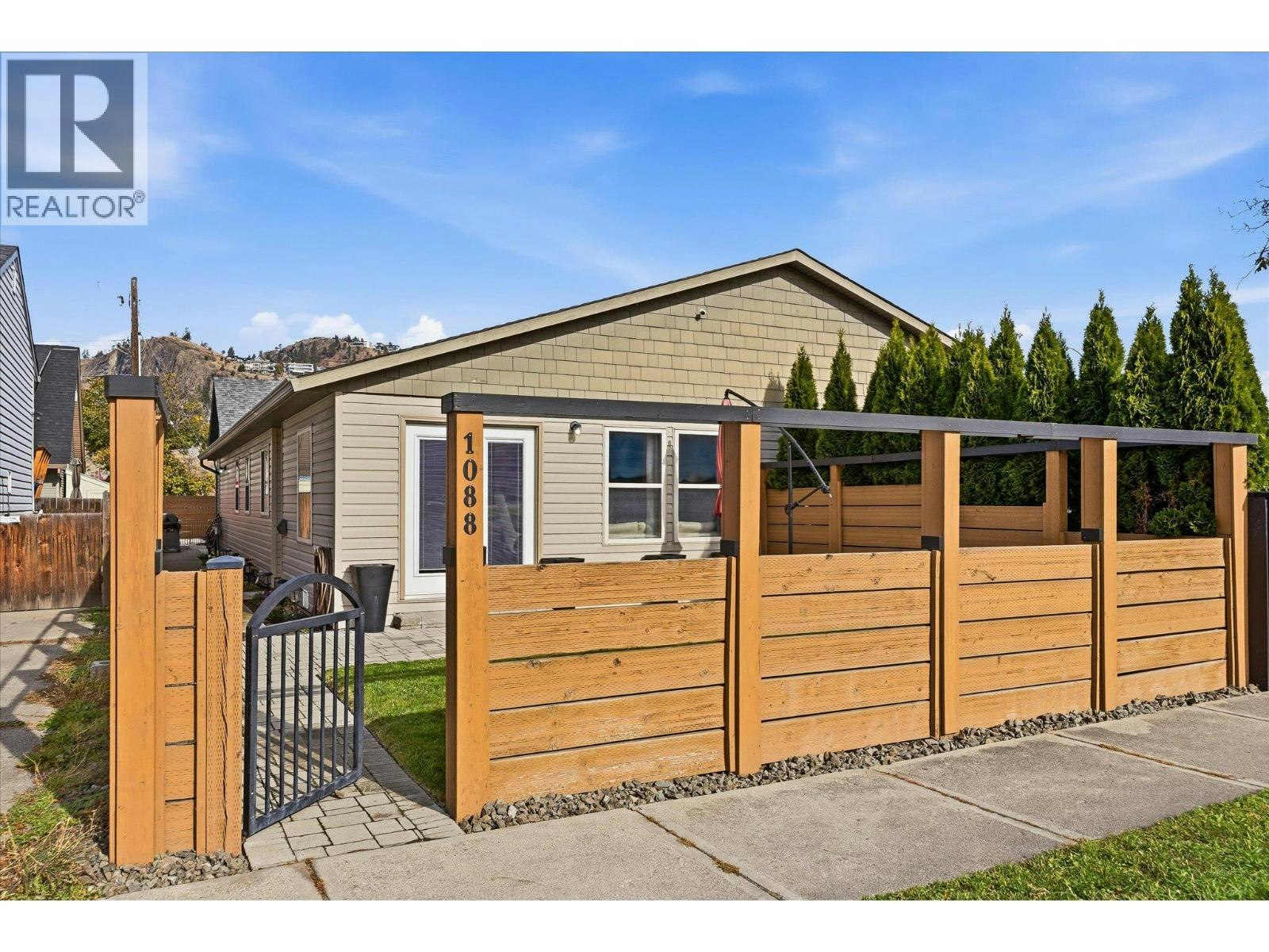 1088 Coronation Avenue, Kelowna, BC, V1Y 7A7