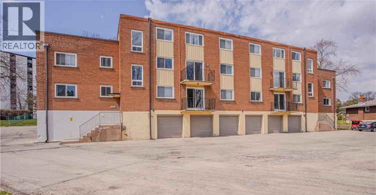 4-371 Dale Crescent, Waterloo, ON, N2J 3Y6