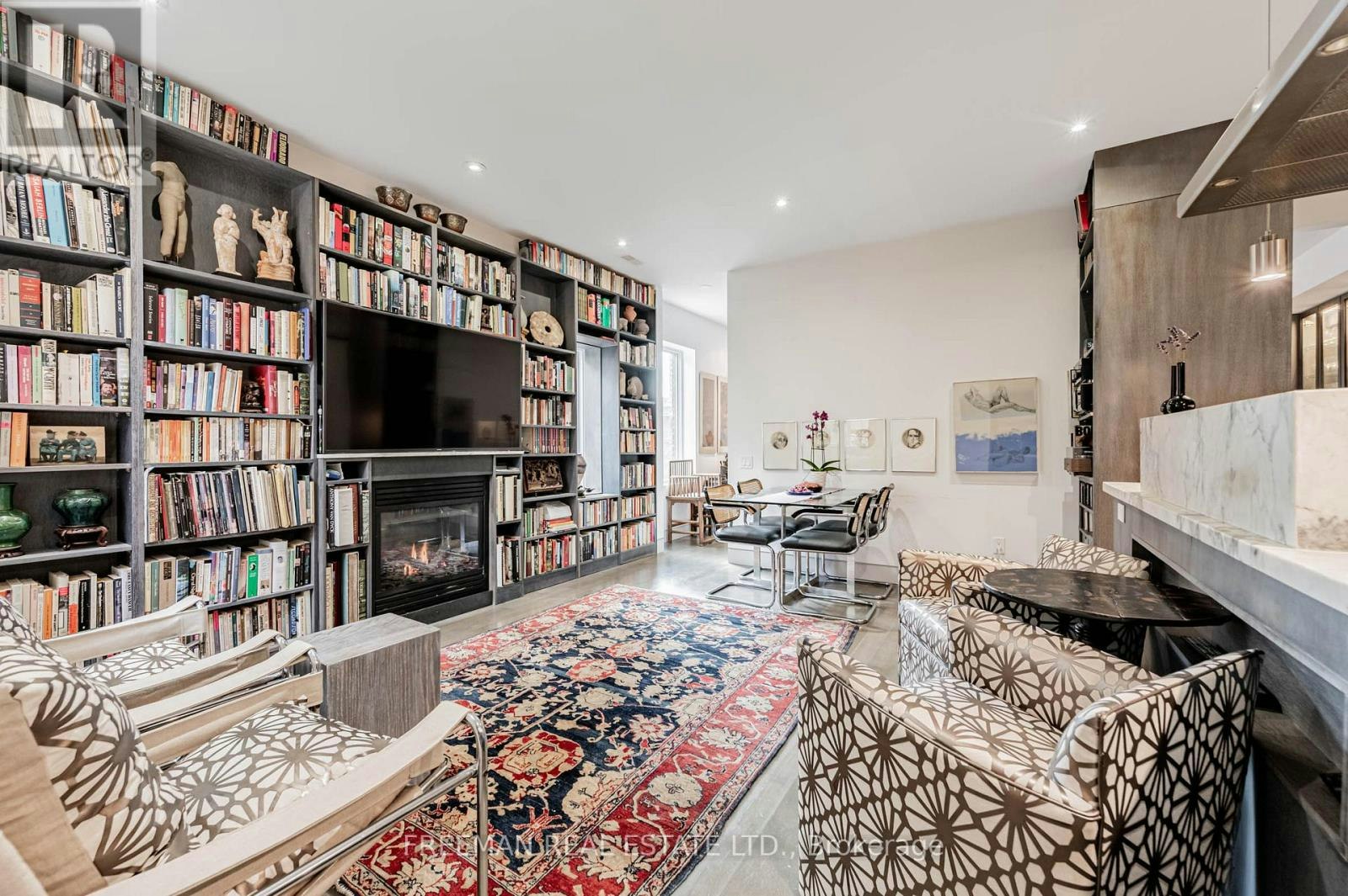 UPPER-21 Howland Avenue, Toronto, ON, M5R 3B2 - 17