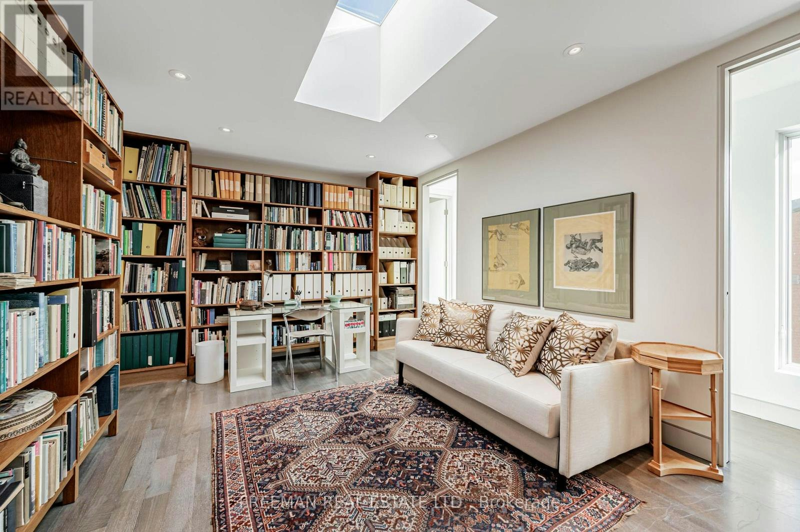 UPPER-21 Howland Avenue, Toronto, ON, M5R 3B2 - 28