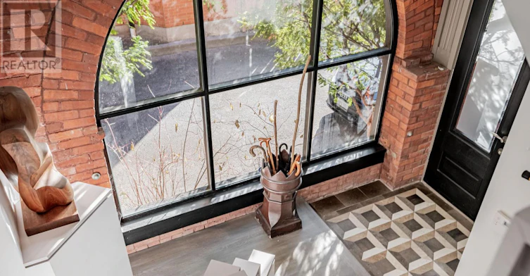 UPPER-21 Howland Avenue, Toronto, ON, M5R 3B2 - 3