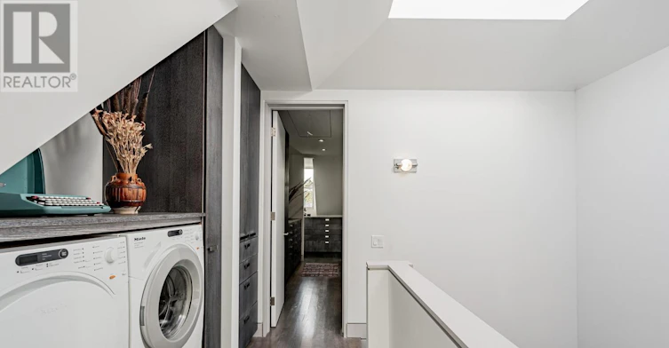 UPPER-21 Howland Avenue, Toronto, ON, M5R 3B2 - 27