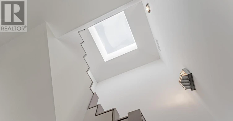 UPPER-21 Howland Avenue, Toronto, ON, M5R 3B2 - 5