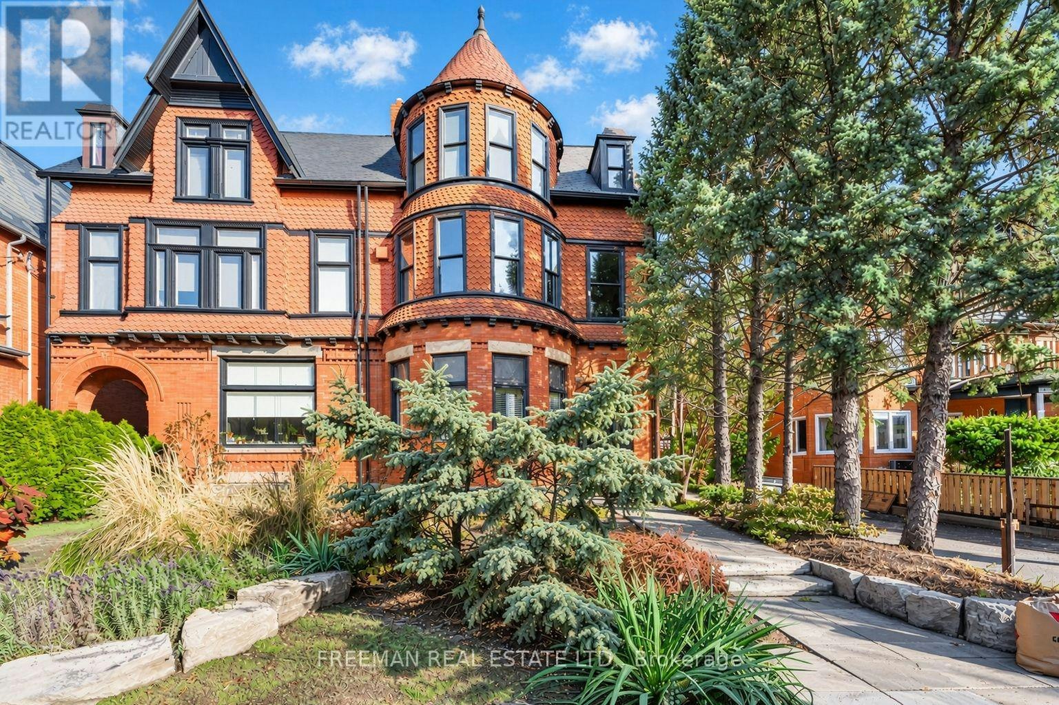 UPPER-21 Howland Avenue, Toronto, ON, M5R 3B2