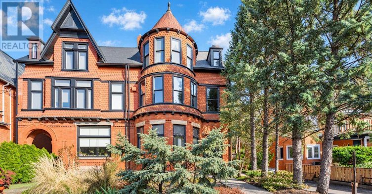 UPPER-21 Howland Avenue, Toronto, ON, M5R 3B2