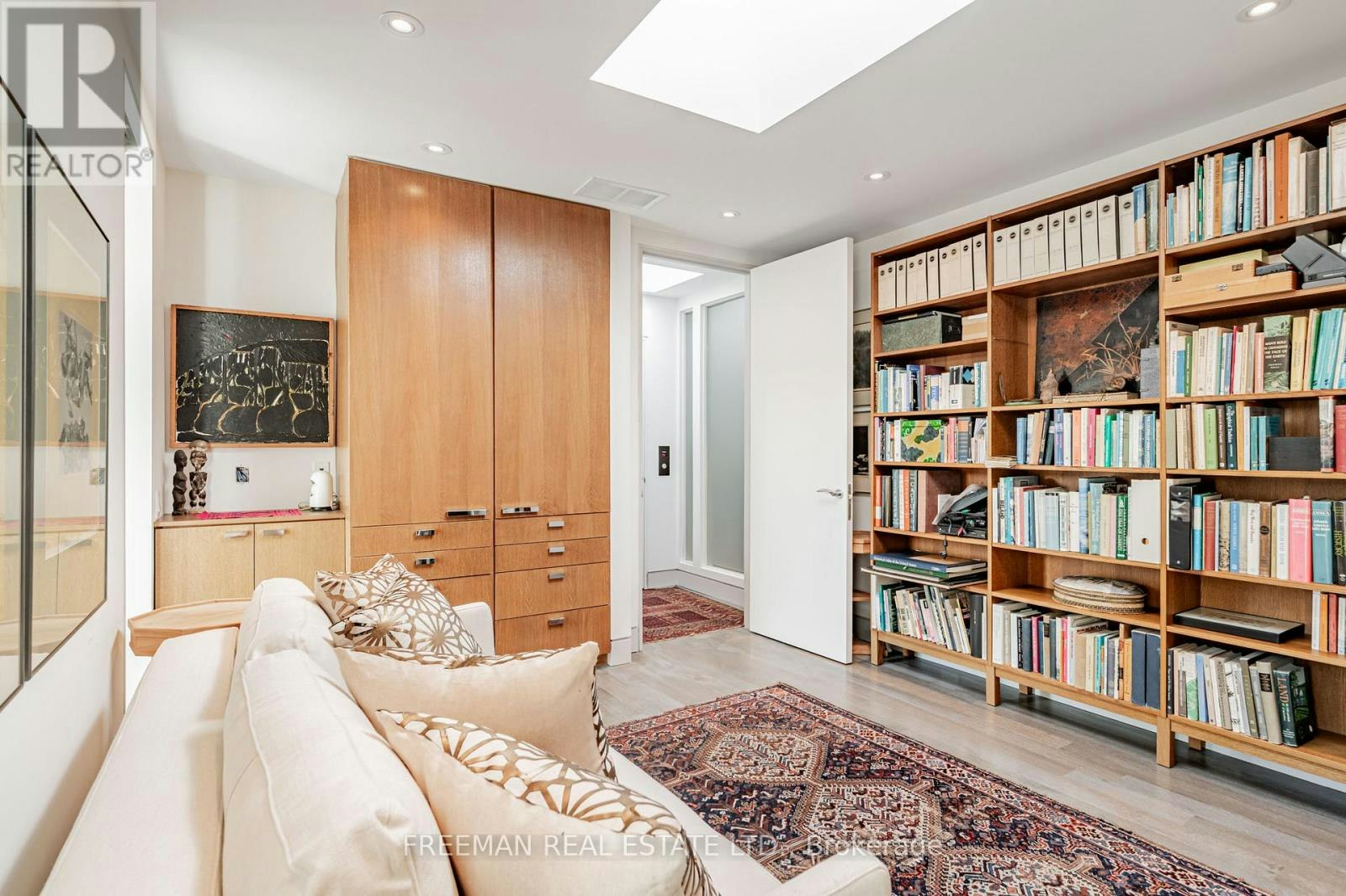 UPPER-21 Howland Avenue, Toronto, ON, M5R 3B2 - 29