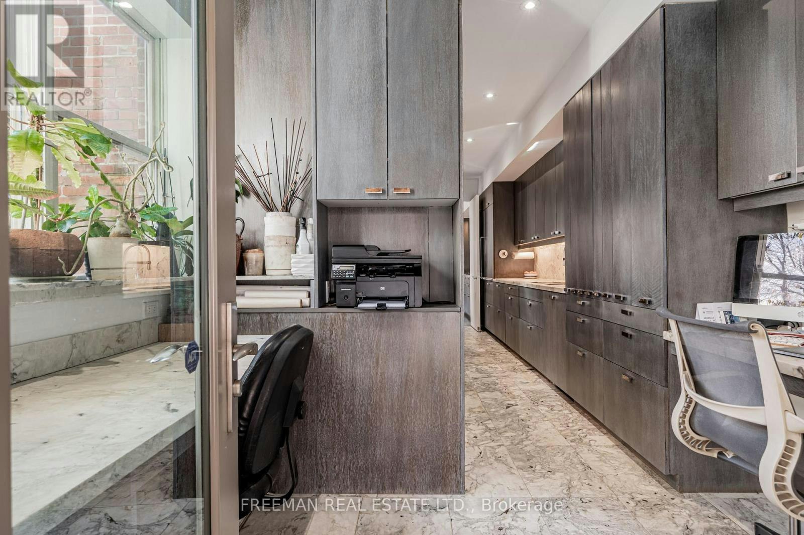 UPPER-21 Howland Avenue, Toronto, ON, M5R 3B2 - 19