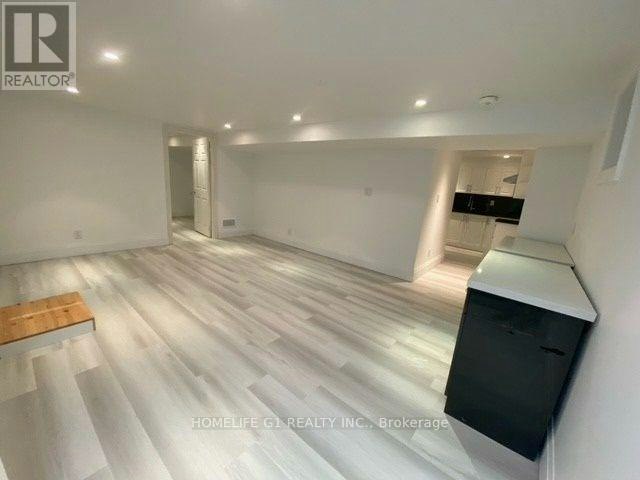 17 Crescent Hill, Brampton, ON, L6S 2P4 - 2