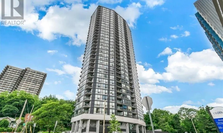 1201-150 Charlton Avenue E