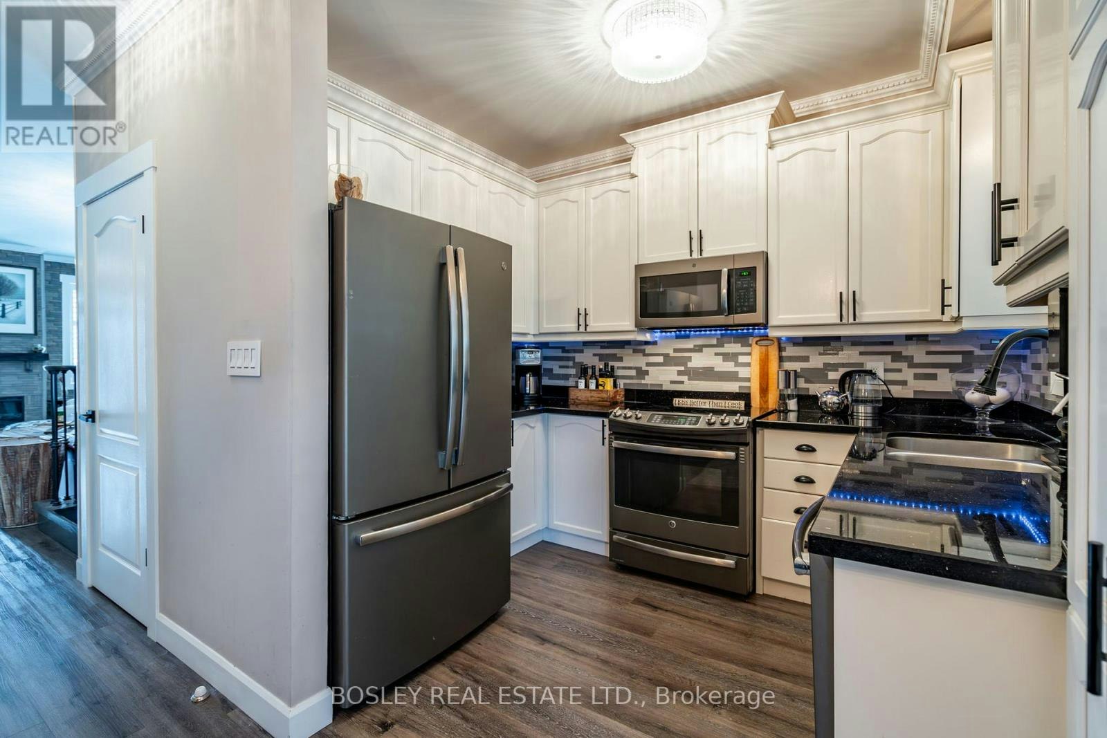 9 Dewsbury Way, Hamilton, ON, L8E 6C4 - 8