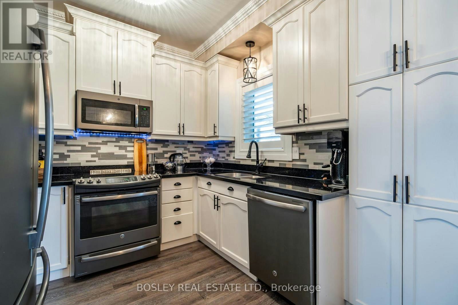 9 Dewsbury Way, Hamilton, ON, L8E 6C4 - 7