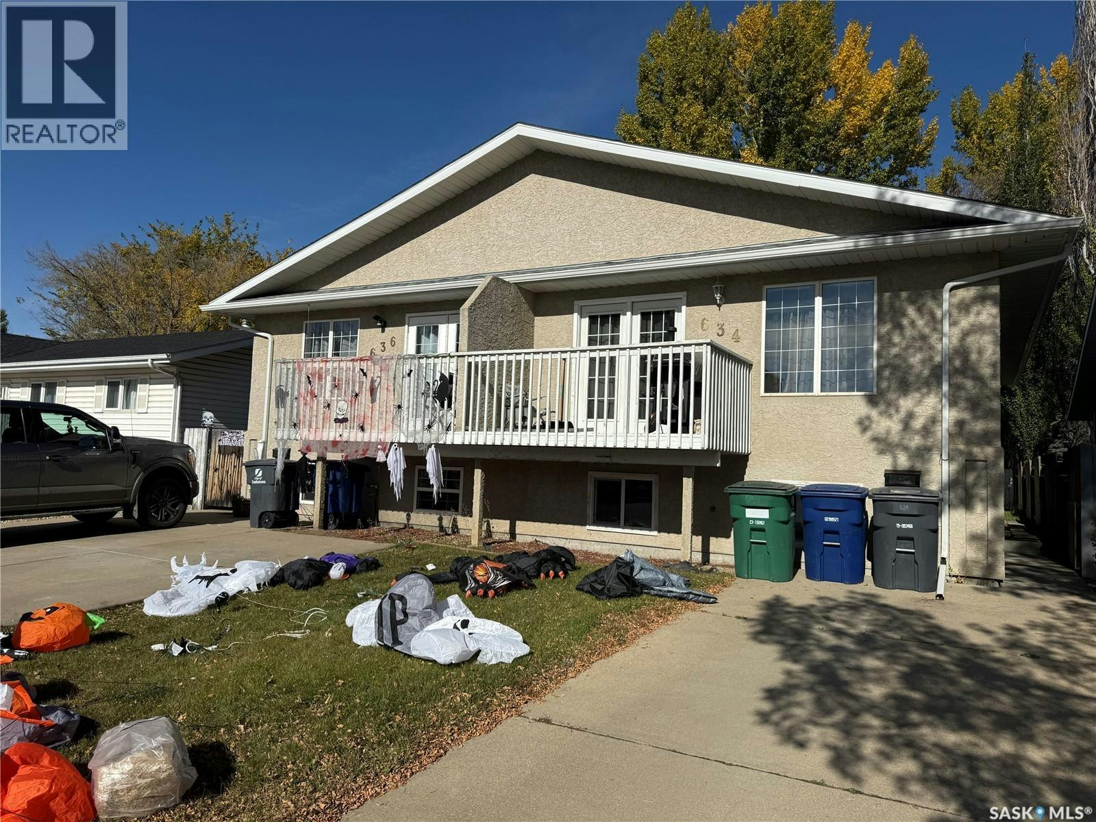 634-636 Pendygrasse Road, Saskatoon, SK, S7M 5N2