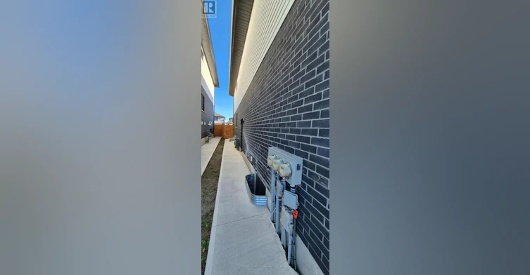 6663 Royal Magnolia Avenue, London, ON, N6P 0J7 - 2