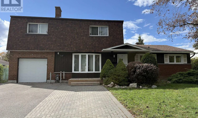 55 Saginaw Crescent
