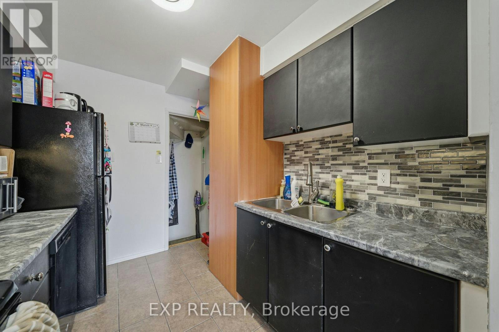 11-1675 Heatherington Road, Ottawa, ON, K1V 8V8 - 9
